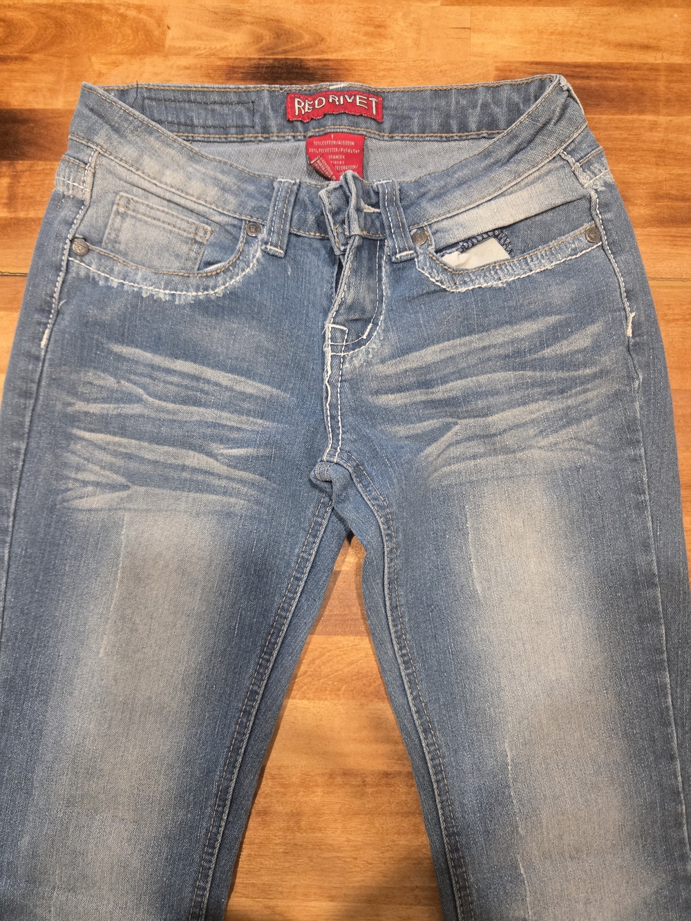 Red Rivet Womans Faded Blue Jeans